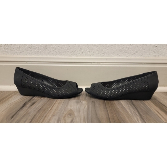 Women's Black Rivet Open Toe Wedges - Picture 3 of 7